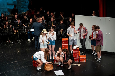 158 80.let solskega centra postojna